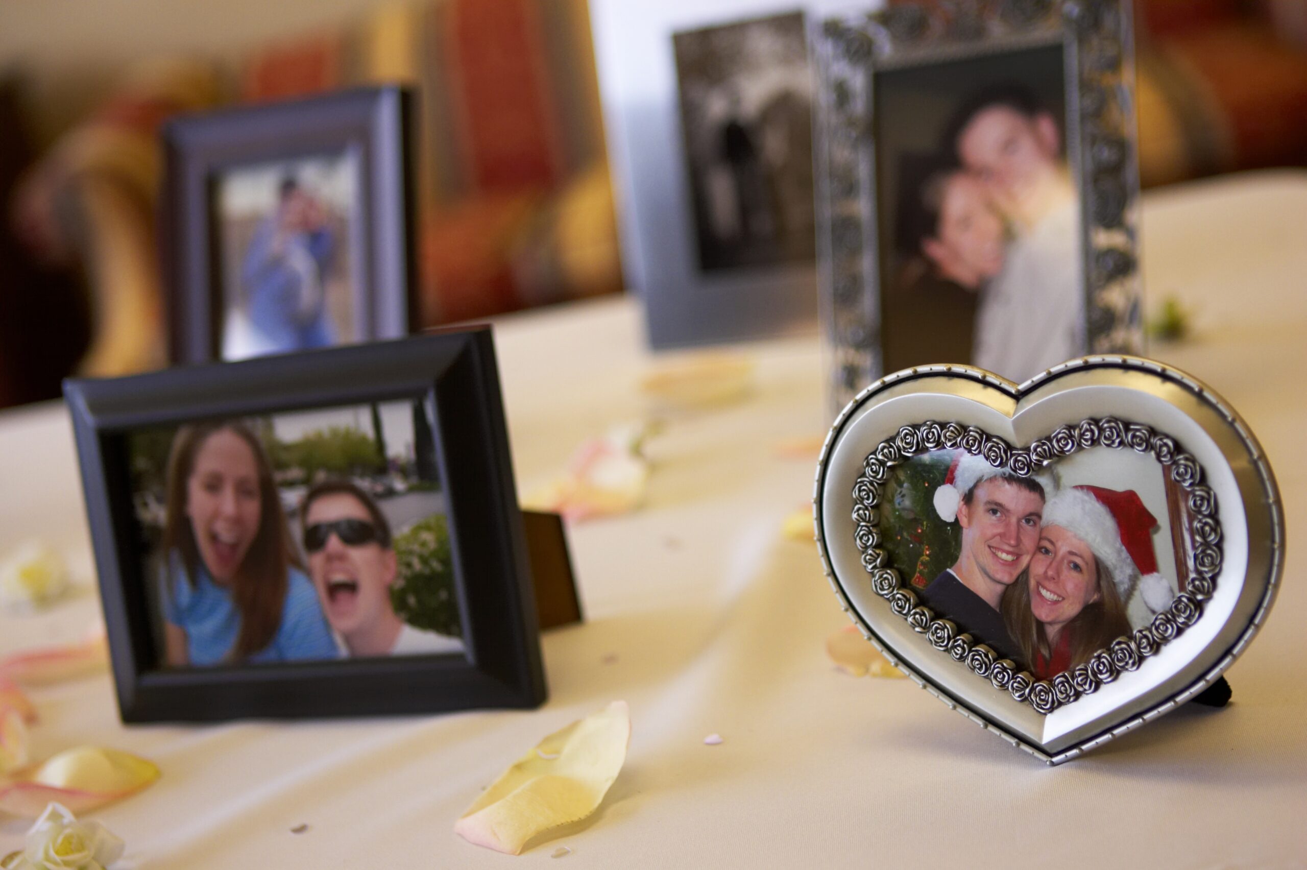 Wedding Table Décor: Add Pizzazz with Confetti