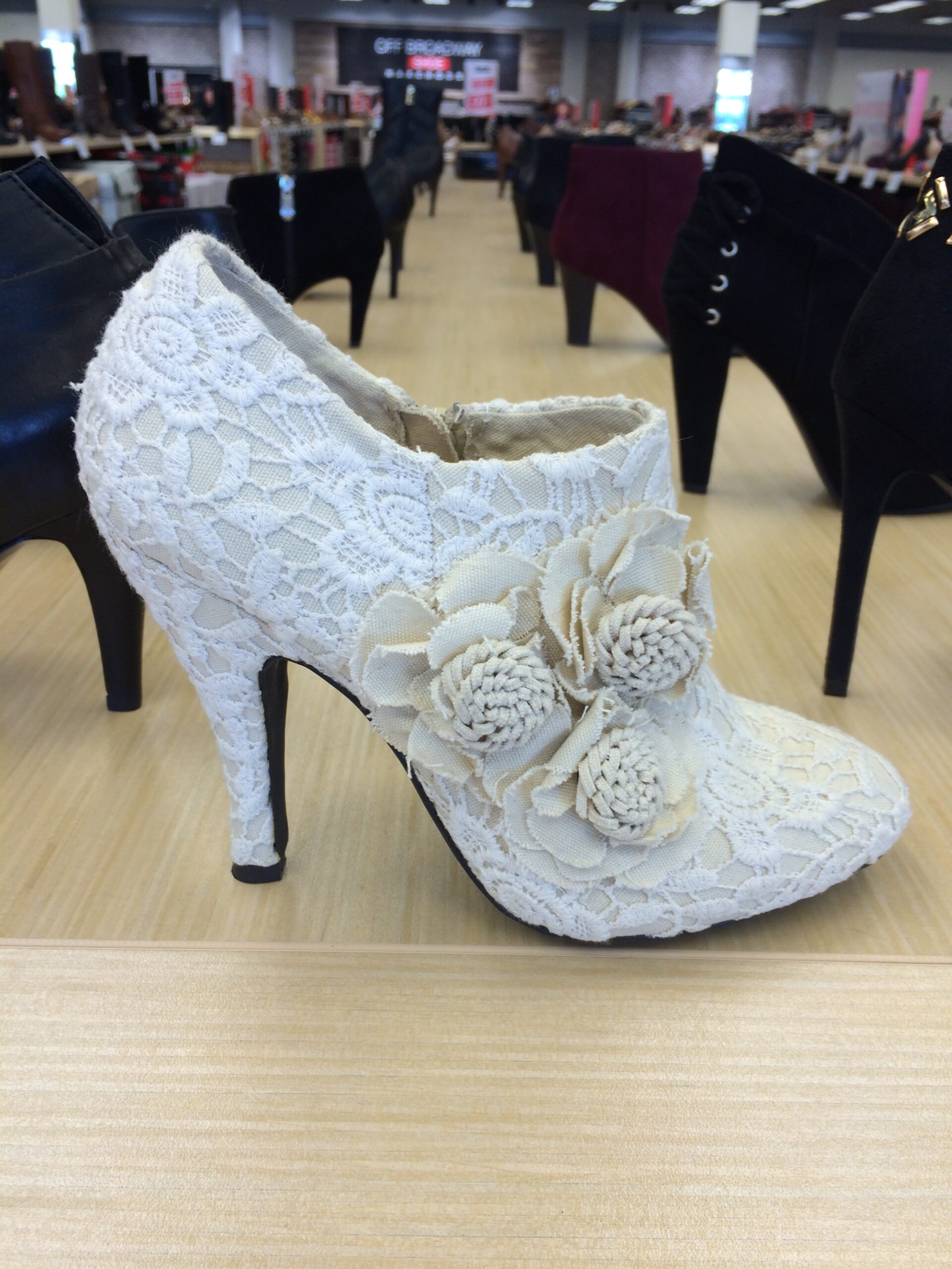 Bridal Shoes: The Lacy Look